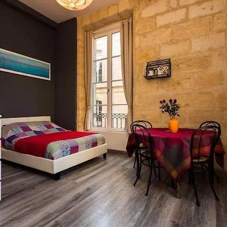 Apartment En Place De La Bourse Bordeaux