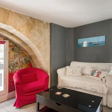 Apartment En Place De La Bourse *